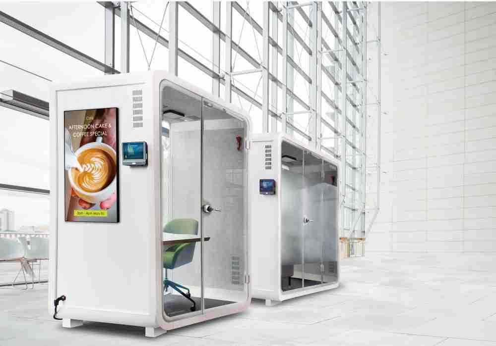 z6尊龙子公司达擎之智慧行动办公舱，，，采用PDLC智能调光玻璃设计，，，，透过通电与断电的电流切换，，，呈现透明与雾面效果，，具节能降耗特性并兼顾隐私，，确保信息安全